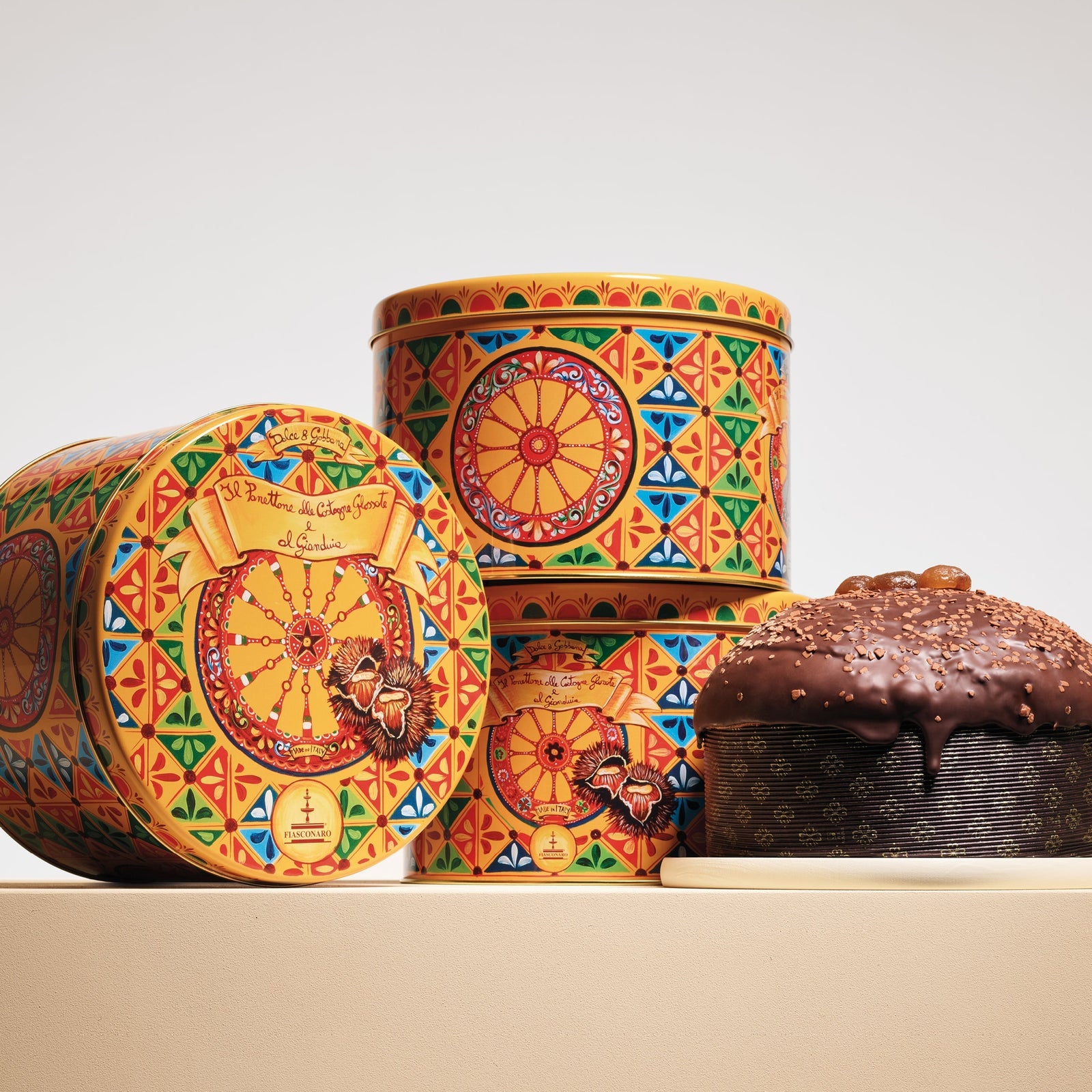 ドルチェ&ガッバーナの華やかパネットーネで、特別なクリスマスに