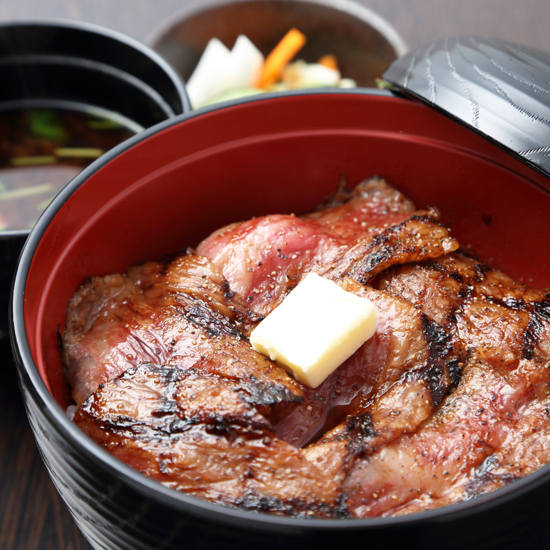 赤坂名物ビフテキ丼