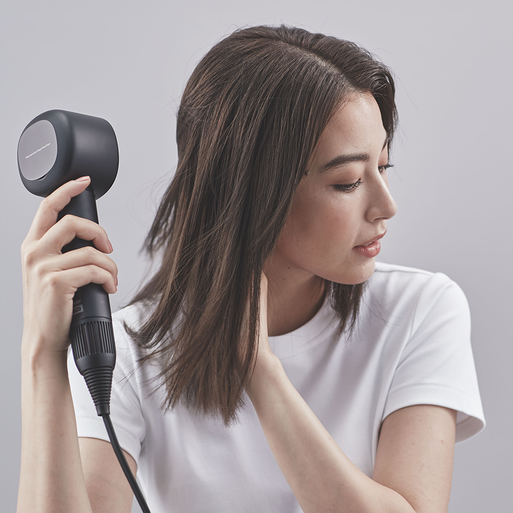 ドライヤー　プラズマクラスター プラズマクラスターの美髪効果に着目した最新ドライヤーでしっとり