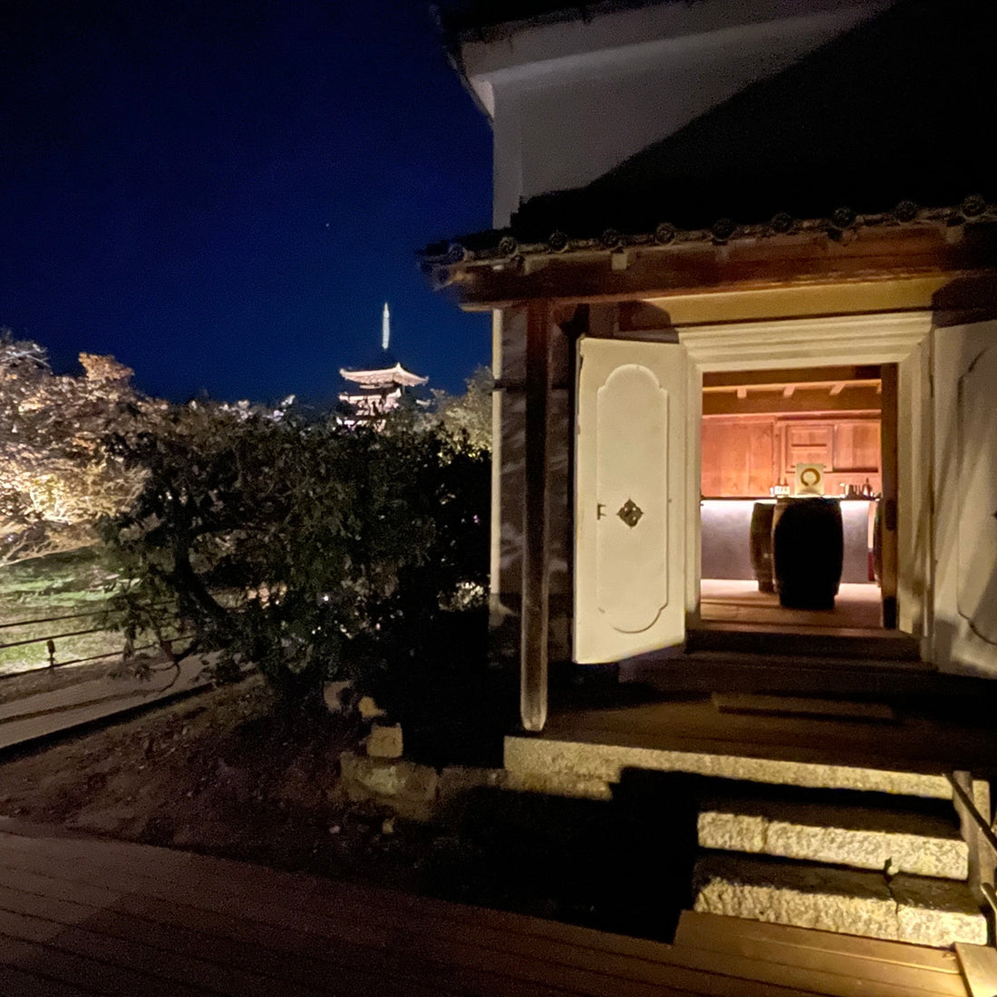 日本の名勝「御室桜」特別企画<br>仁和寺でたしなむ本物を知る寺子屋イベント