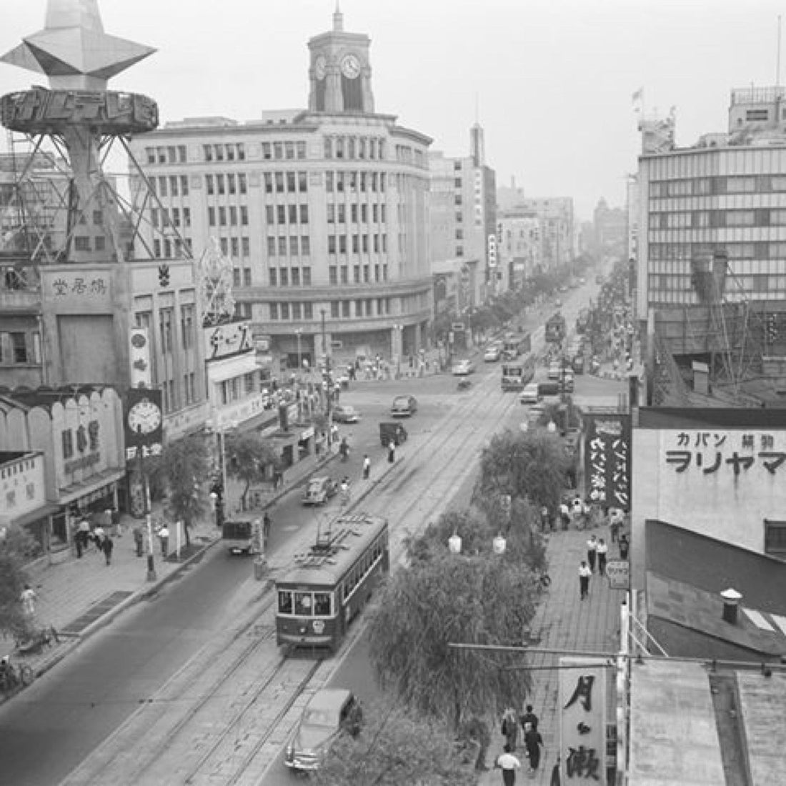 「乳液ファースト」美容法のヒストリーをたどる